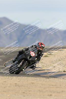 media/Nov-16-2025-Race Pace (Sun) [[8c5fa54630]]/Non Verified Riders (1st 20 Minutes)/6-Turn 12 (2pm)/